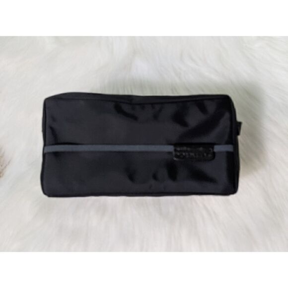 💯 Dior Parfums NWOT VIP Unisex Travel Toiletry Bag in Black Nylon. - Picture 4 of 7